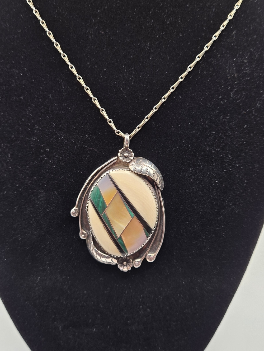 Sterling Silver Multi-Stone Inlay Pendant Necklace - Cream & Green